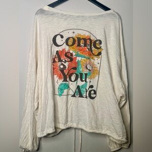 Classic Fit Cream Graphic Tee‎